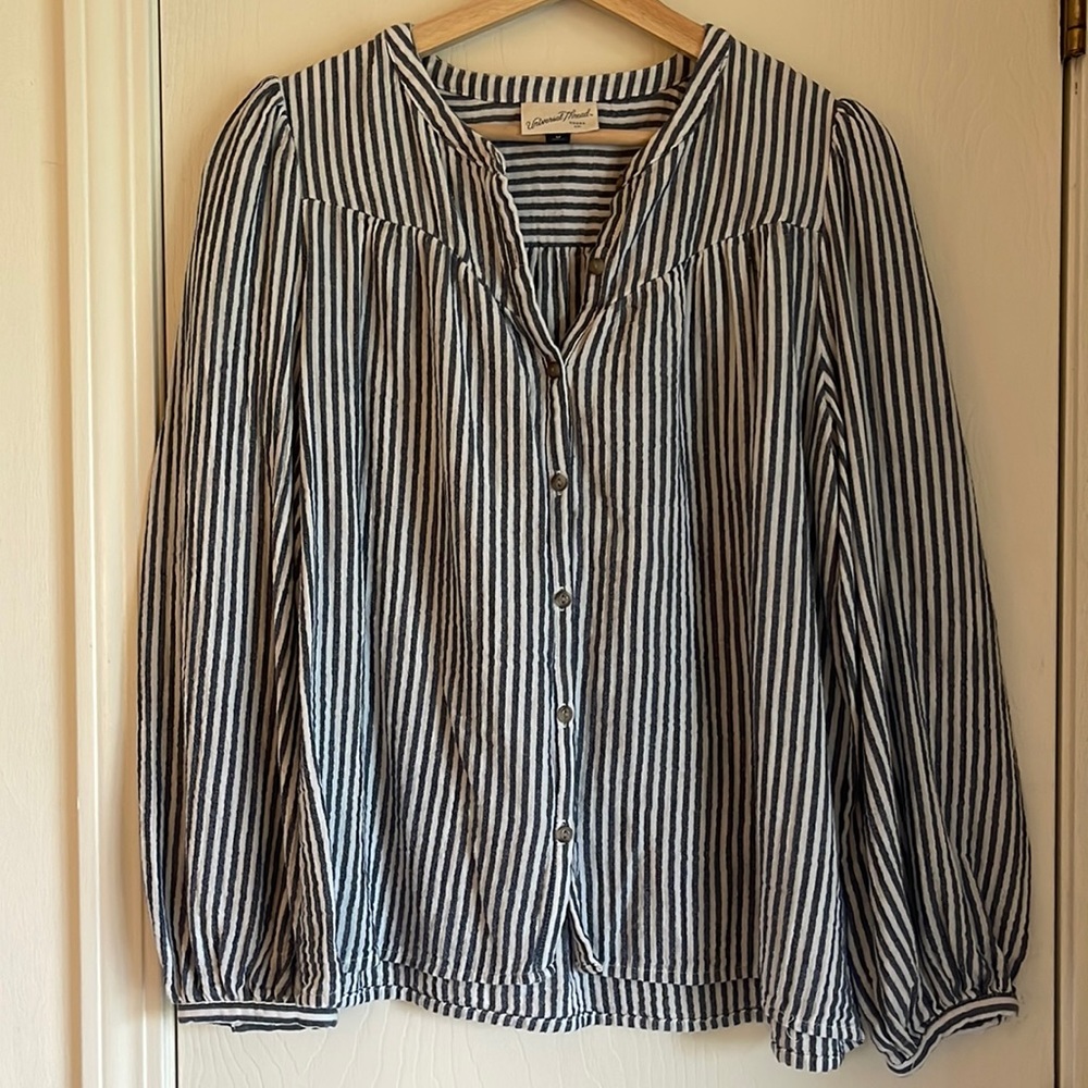 Universal Thread striped long sleeve size medium blouse